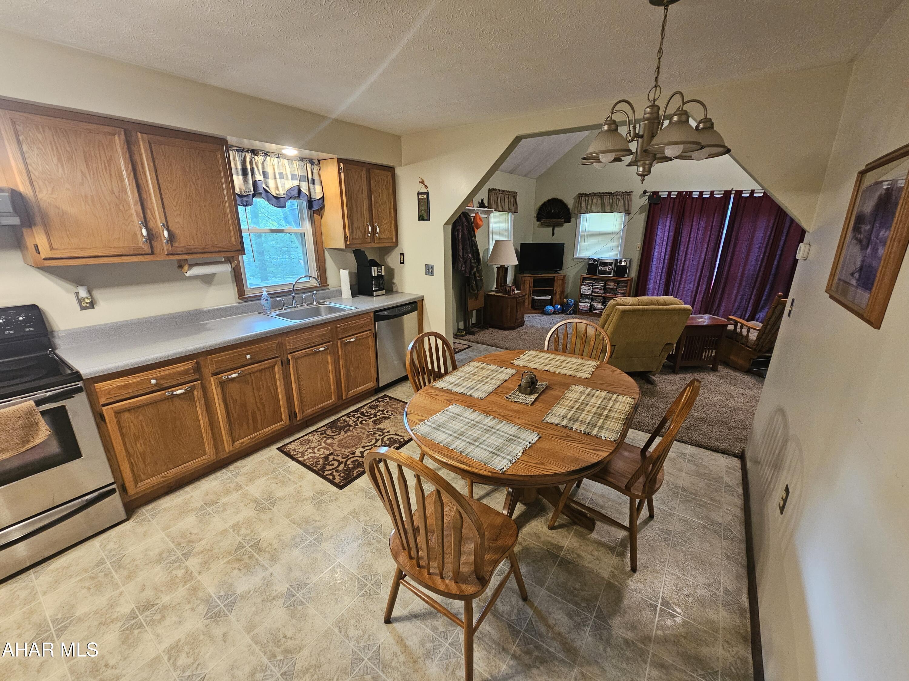 Glendale Yearound - Residential