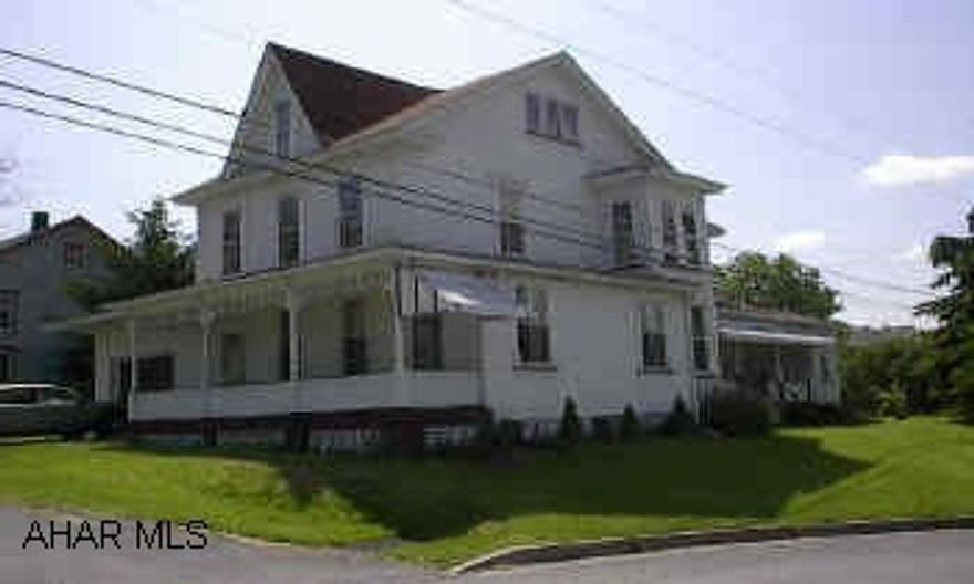 BIG VICTORIAN WITH CHARM & CURB APPEAL! GARAGE. CORNER LOT. CALL DARLA 696-1227 OR 934-4663. BELLWOOD SCHOOLS. CHARMING HOME WITH LARGE ROOMS & MUCH POTENTIAL. NEEDS SOME DECORATING. GREAT INVESTMENT OR FAMILY HOME. CALL DARLA 696-1227 OR 934-4663. BELLWOOD SCHOOLS WWW.EBAY.COM/REO. "AS IS."