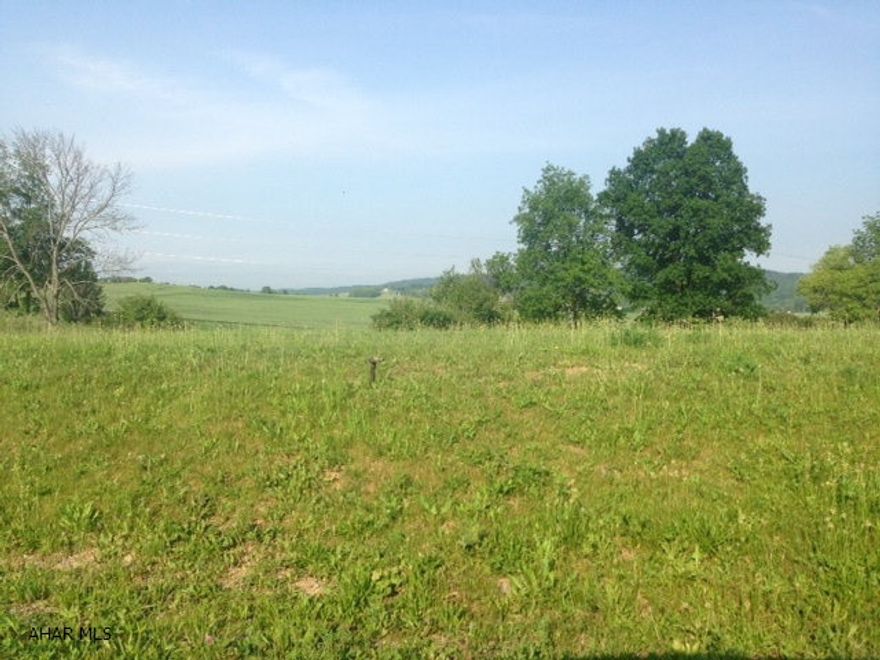 Lovely building lot with 0.831 acre in Country Ridge Estates. All utilities including water, sewer, gas, cable, phone and electric are present on the property and underground.