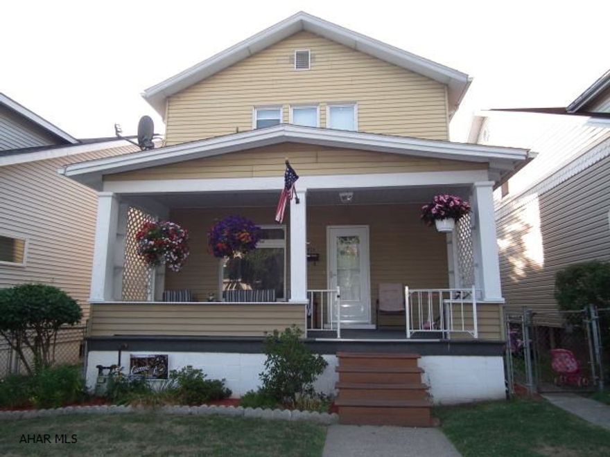 This 3 bedroom home is ready for you to move into!  Spacious living room, dining room & kitchen on first floor, 3 bedrooms & a full bath on second.  The backyard is a winner with plenty of space for entertaining or enjoying yourself.  Call to set up a showing today!