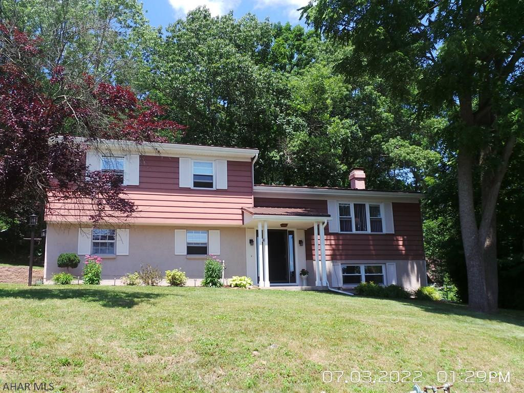 Holiday Manor - Residential