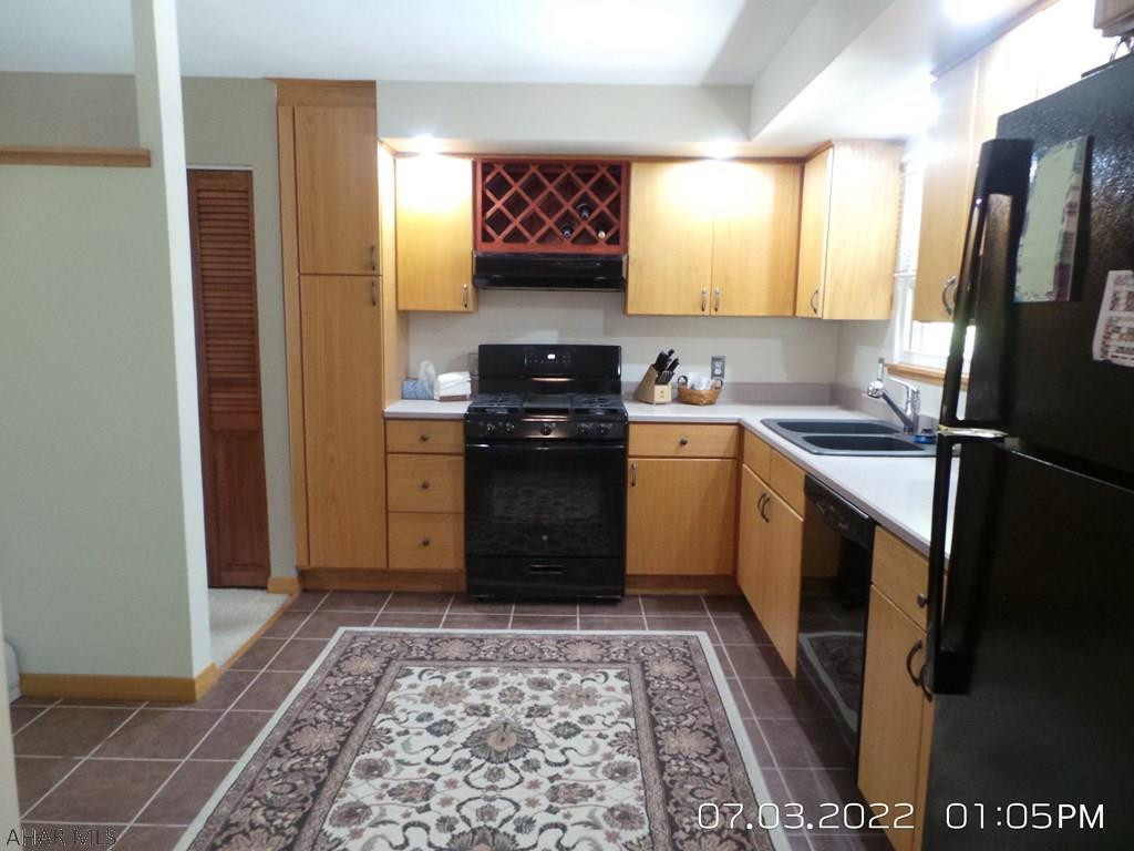 Holiday Manor - Residential