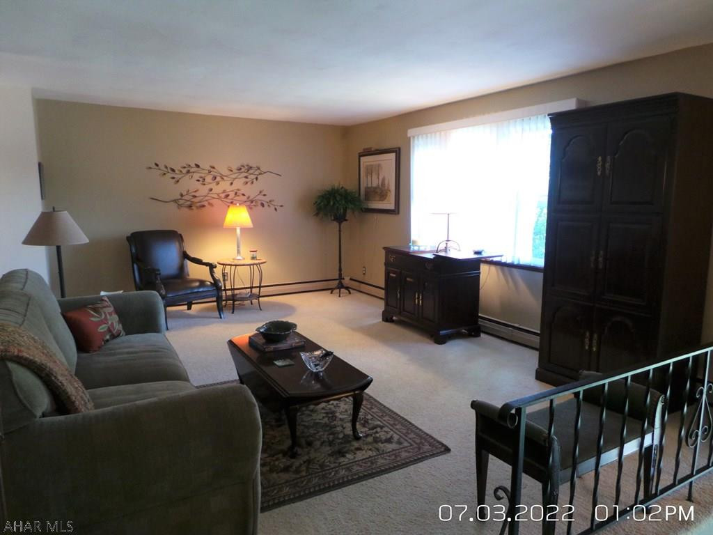 Holiday Manor - Residential