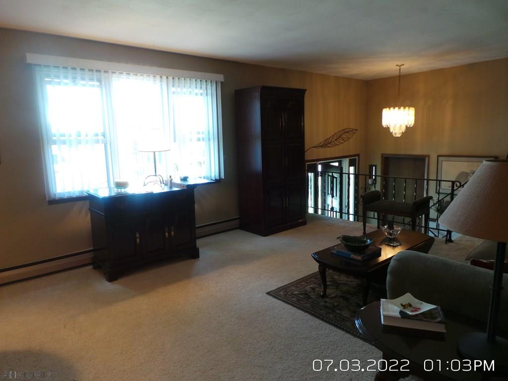 Holiday Manor - Residential