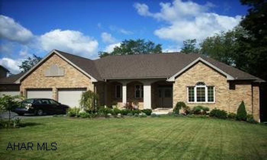 1 STORY BRICK AND FRAME W/ 3 CAR ATT. GAR. STUNNING RANCHER W/ MANY UPGRADES AND AMMENITIES. 3 BEDRMS, 2 1/2 BATHS UP, ONE BEDRM USED AS OFFICE OFF ENTRANCE FOYER. 2 BEDRMS DOWN W/ PLUMBING FOR FUTURE BATHS.