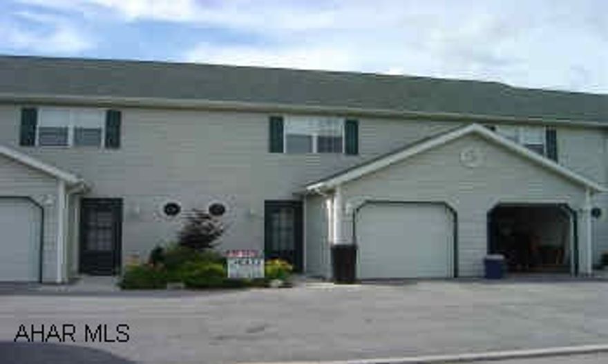 Very nice condition! 2-BR, 1.5 BA. Laundry on 2nd fl. central air. Patio, garage. Exterior is maint free!