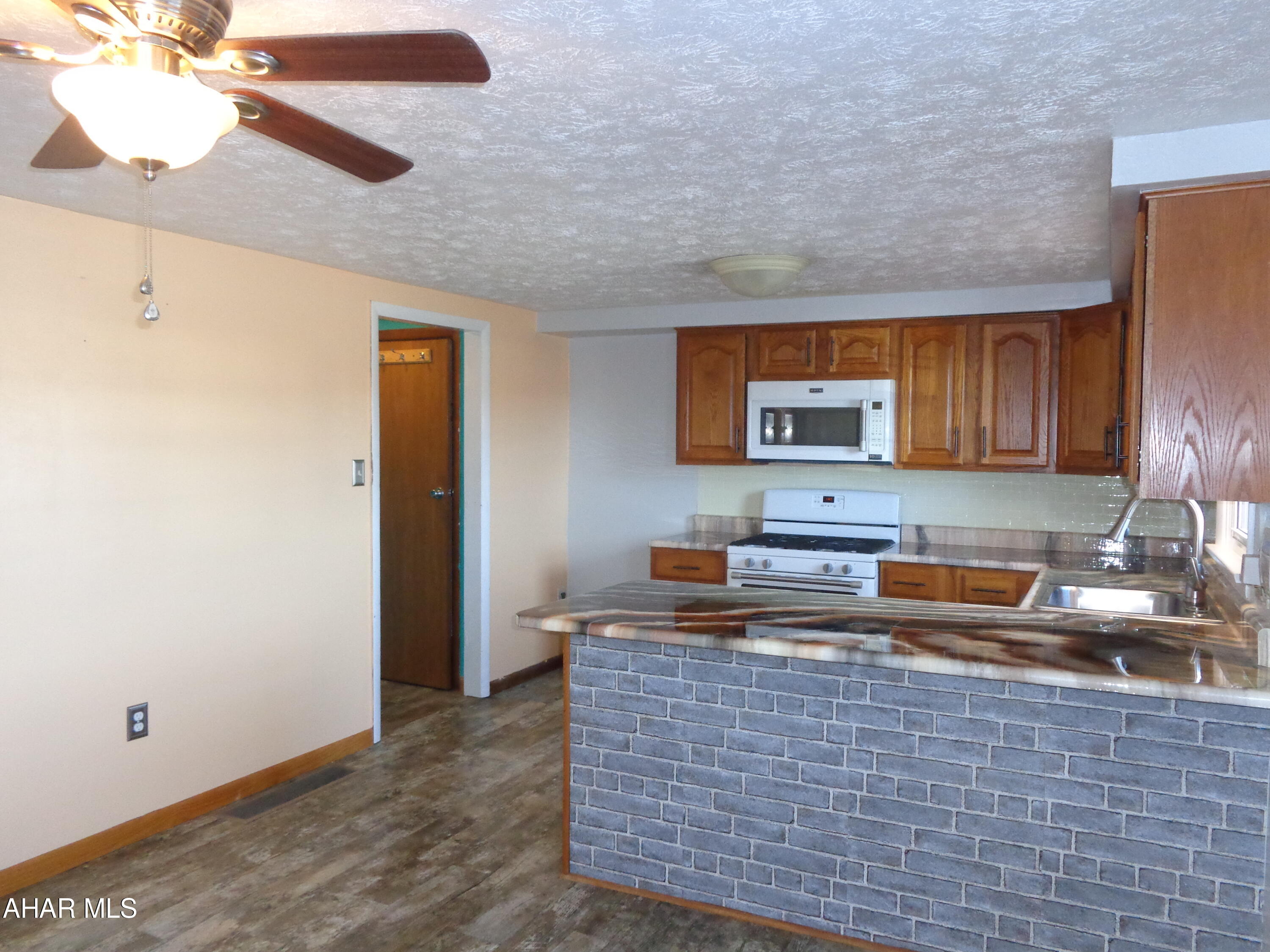 Maple Hollow - Residential