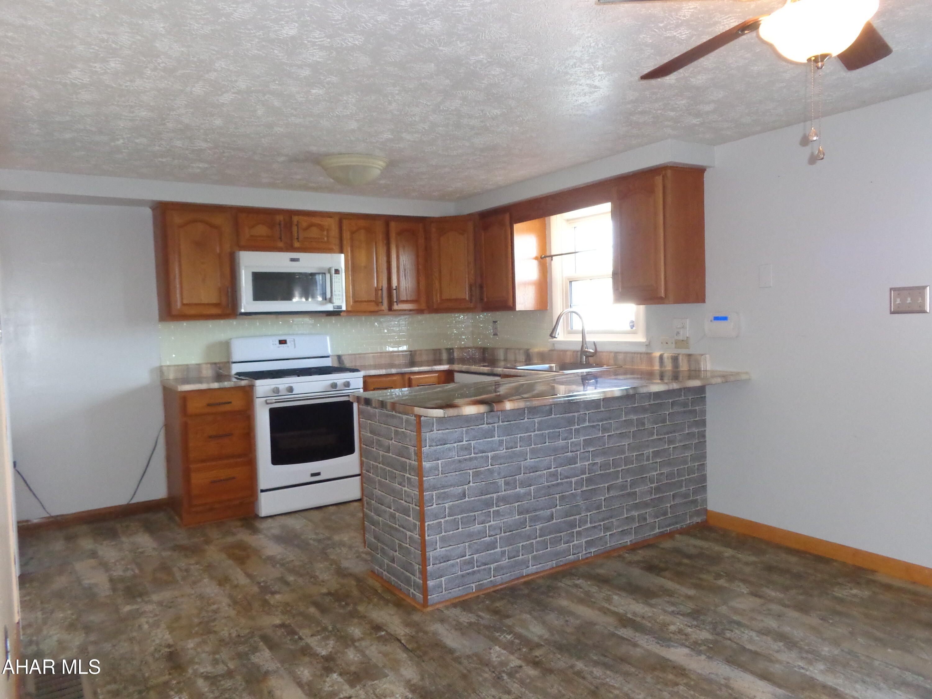 Maple Hollow - Residential