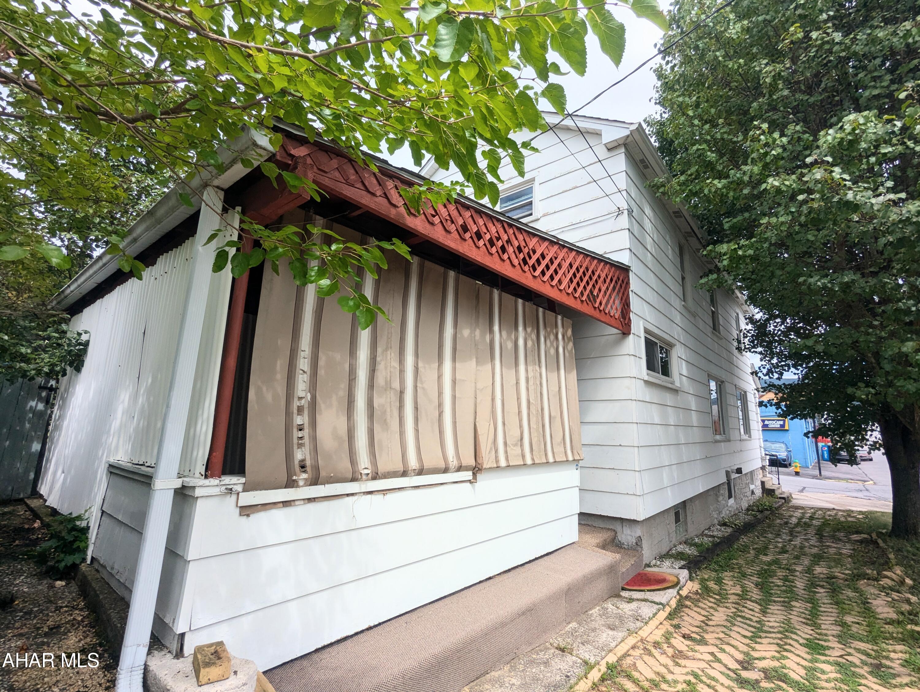 Juniata - Residential