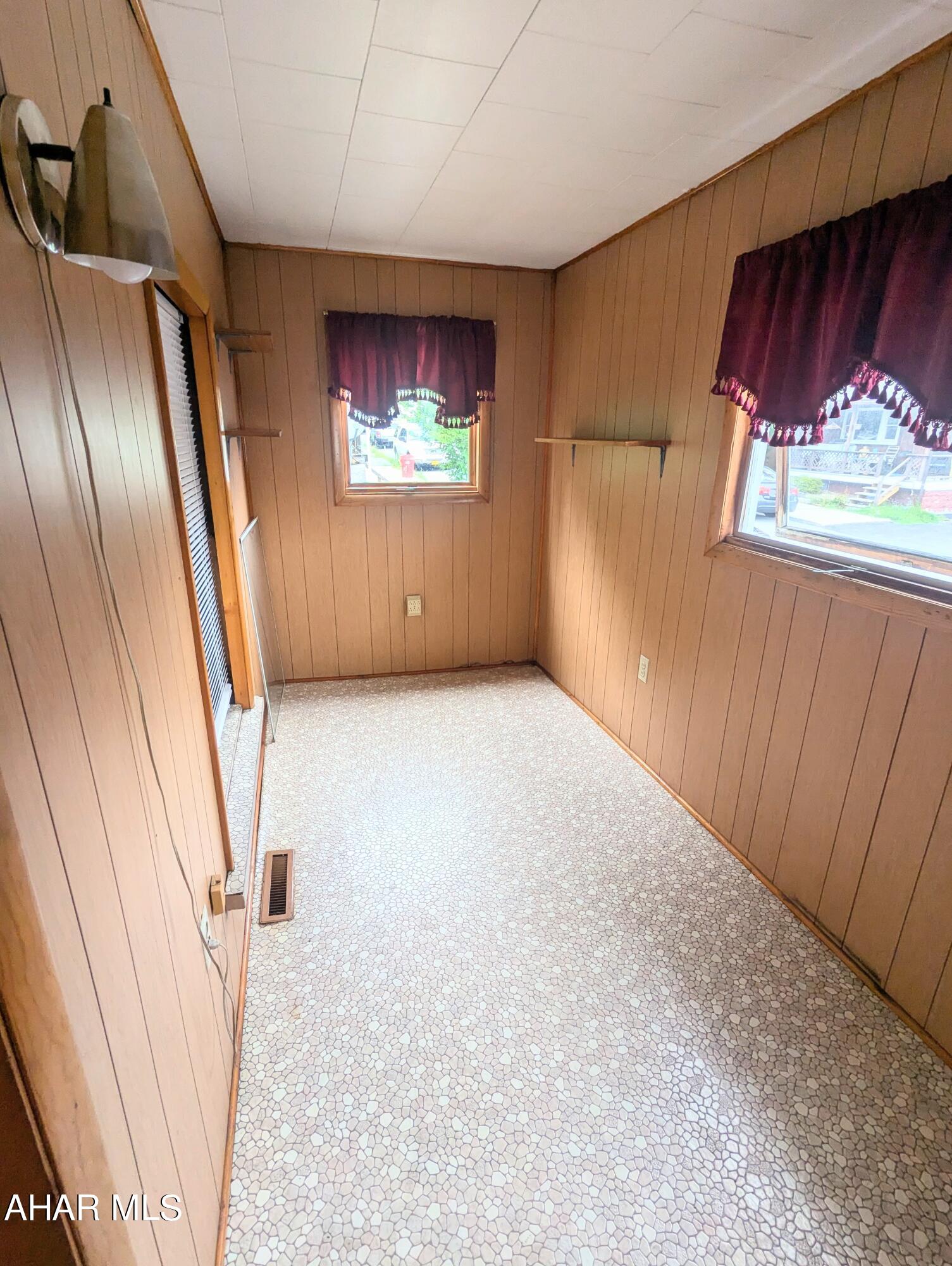 Juniata - Residential