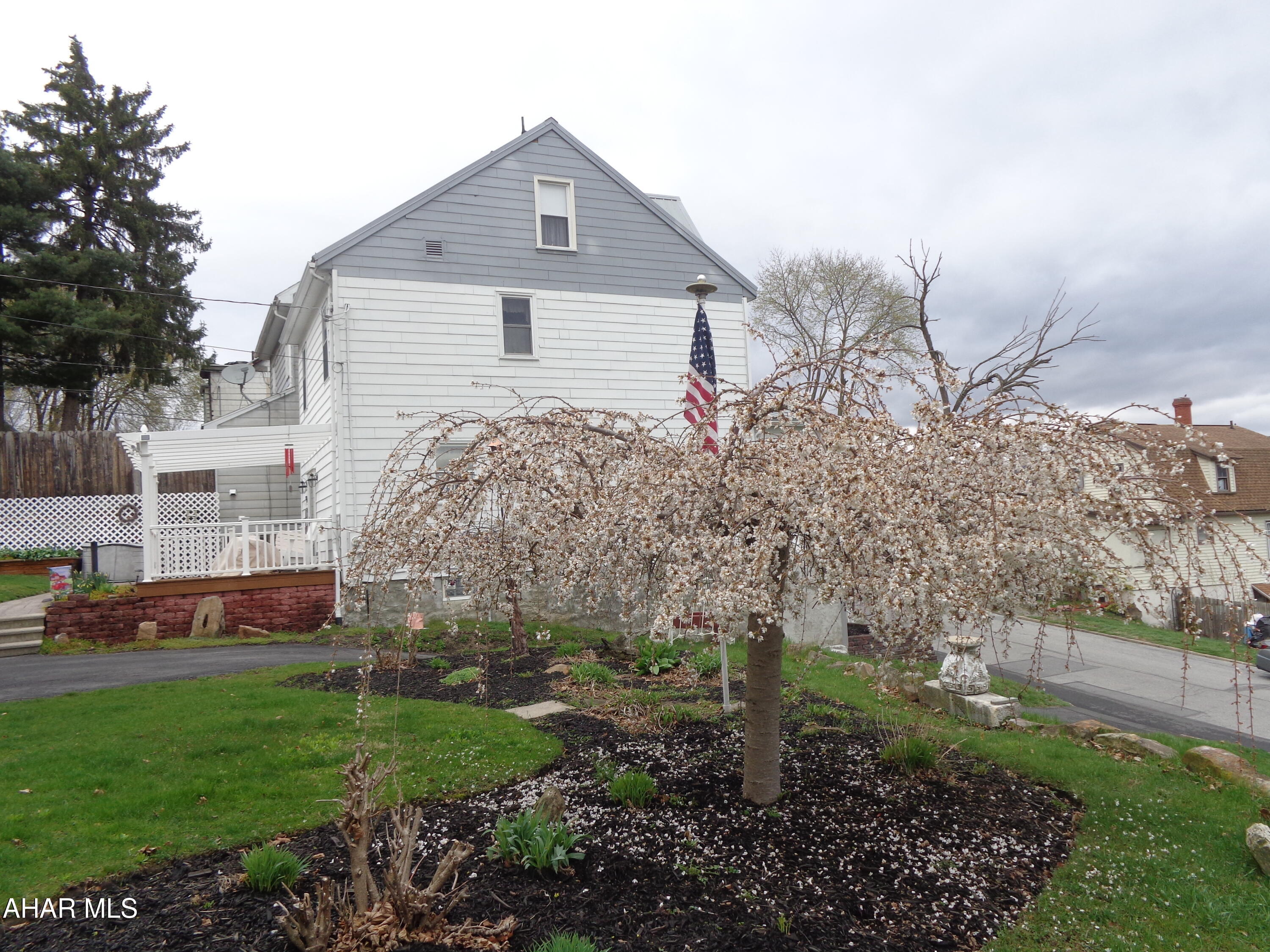 Juniata - Residential