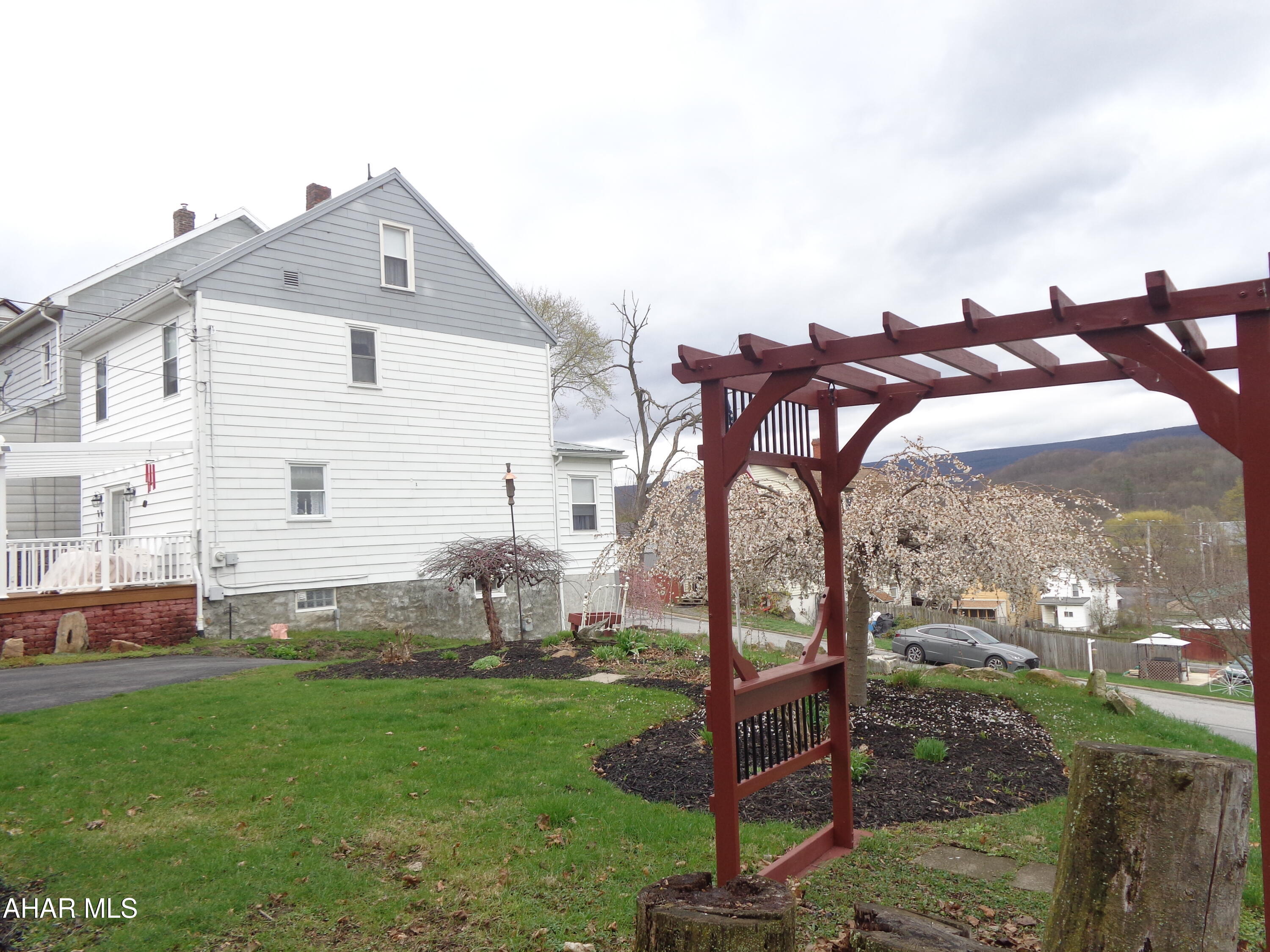 Juniata - Residential