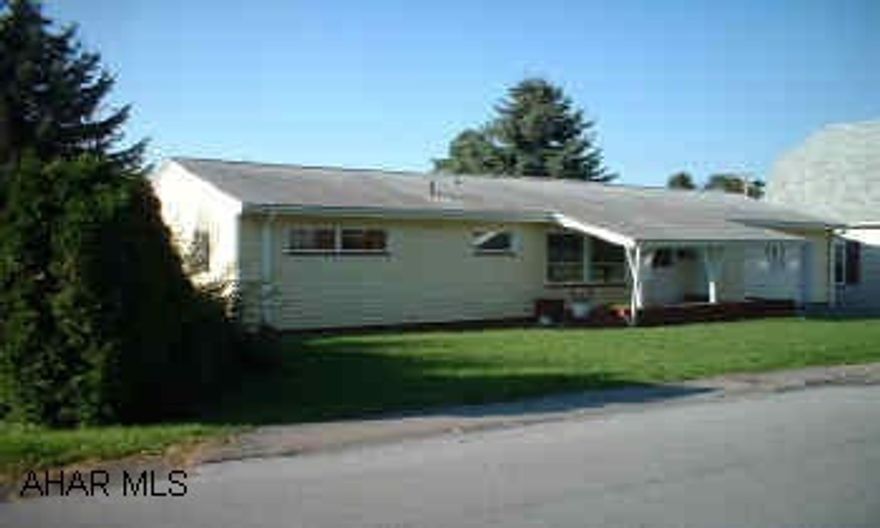 Nice Ranch home on large level lot. Rear deck.