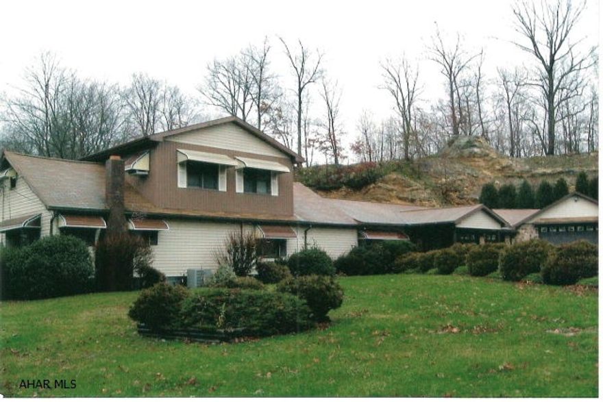 Well constructed home with 4-car garage. Definitely priced to sell!