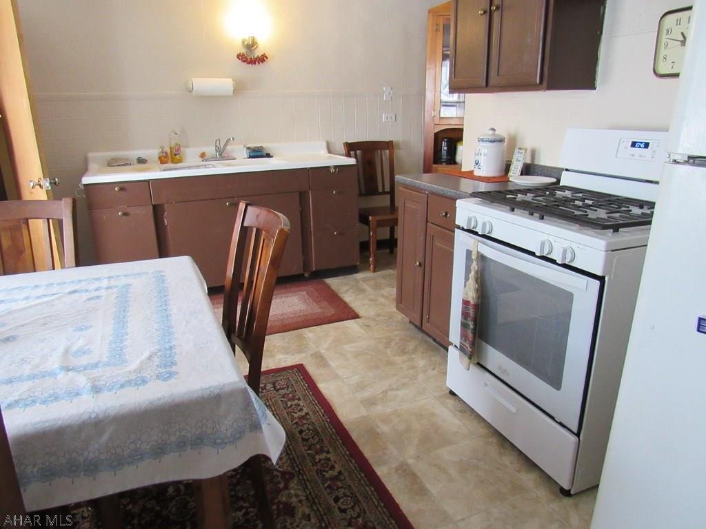 Unknown - Commercial Sale