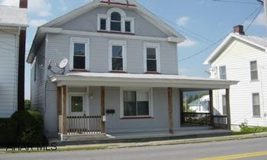 Remodeled Kitchen W / Oak Cabinets - 3 BR, 1.5 BA - 1st Floor Laundry & 1/2 Updated Bath - Off Street Parking Remodeled Kitchen W / Oak Cabinets - 3 BR, 1.5 BA - 1st Floor Laundry & 1/2 Updated Bath - Off Street Parking - "CASH ONLY" - No Financing - Contingencies Will Be Entertained!