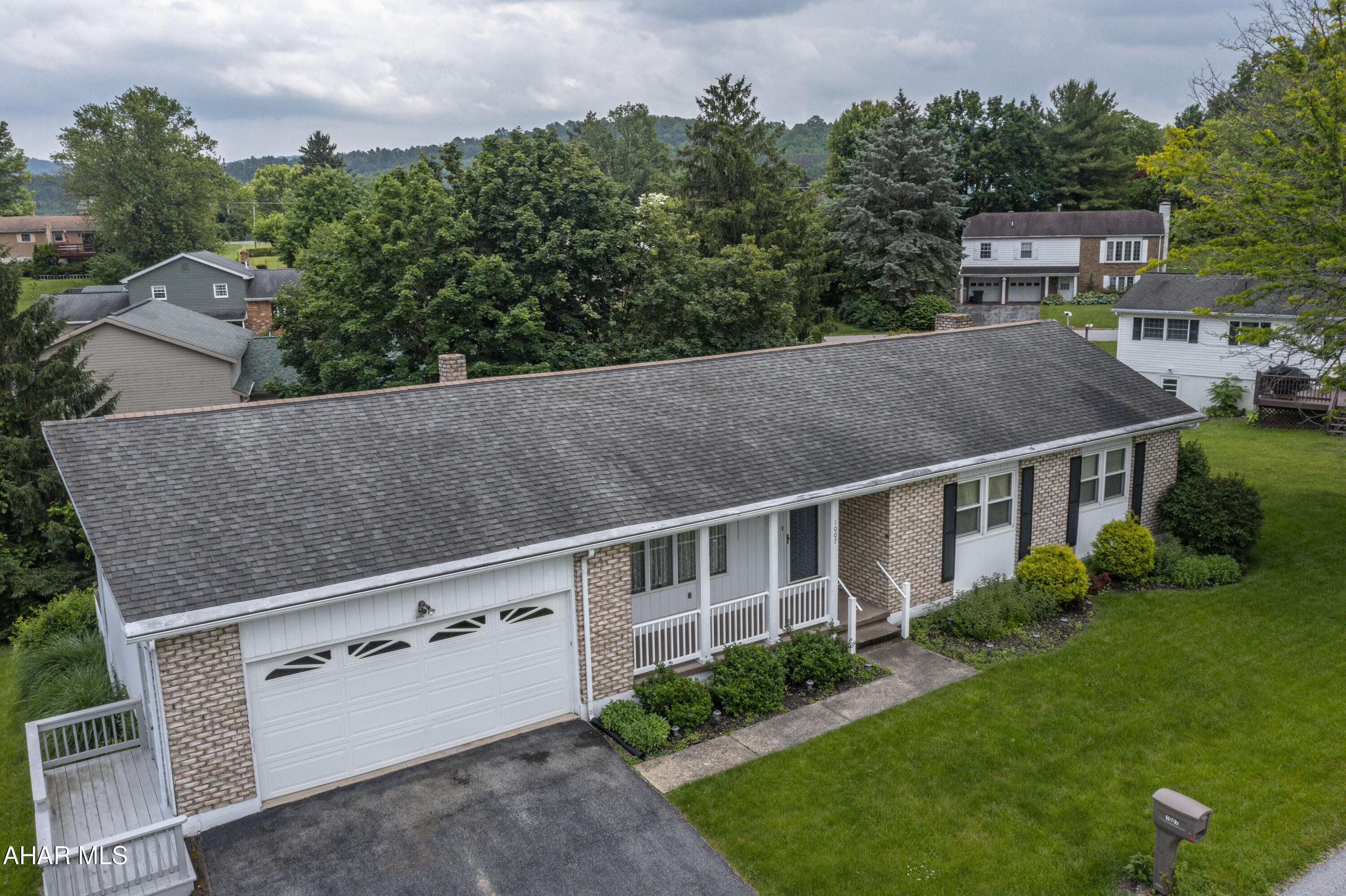 Holliday Heights - Residential