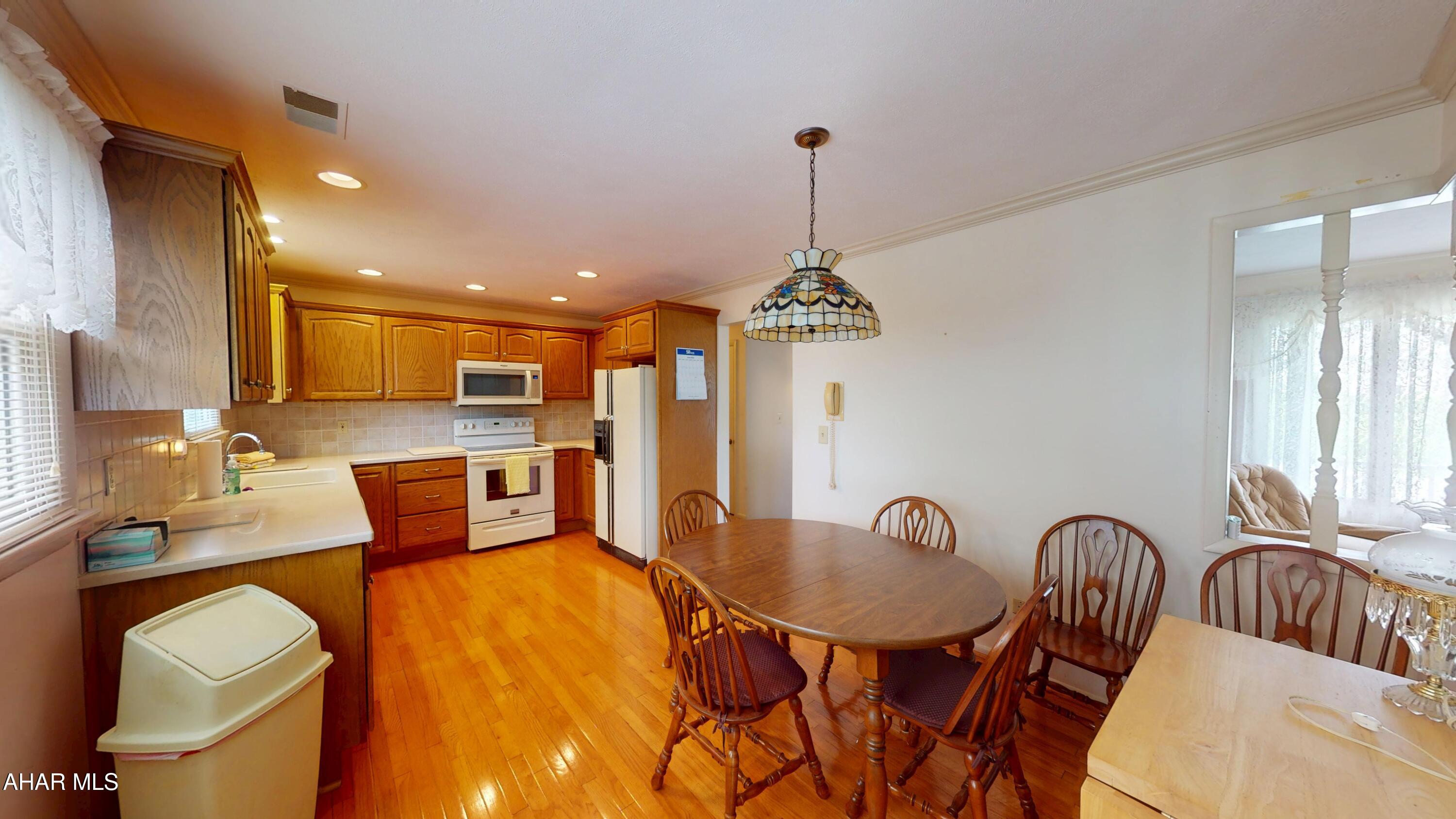 Holliday Heights - Residential