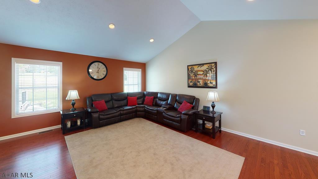 Rolling Hills - Residential