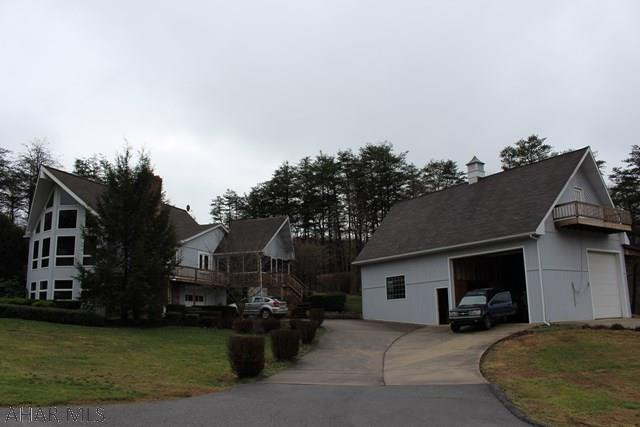 Saxton - Residential