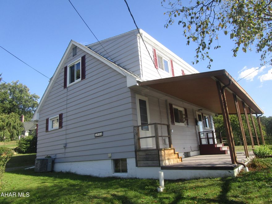 Check out this nice 3-bedroom, 1 bathroom home with spacious rooms, a kitchen with a stove and dishwasher, a relaxing front porch, a roof installed in 2024 and so much more!