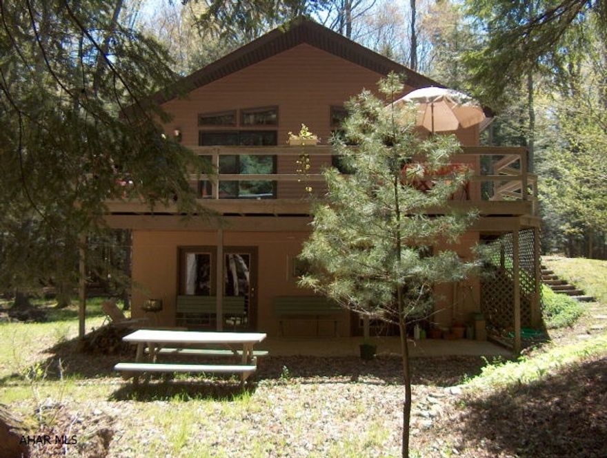 Super nice ranch home in a very private area inside Glendale Yearound. 3 BR, 2 full baths, living room with wood burning fireplace. Basement is ready to finish! Superior walls, Insulated.