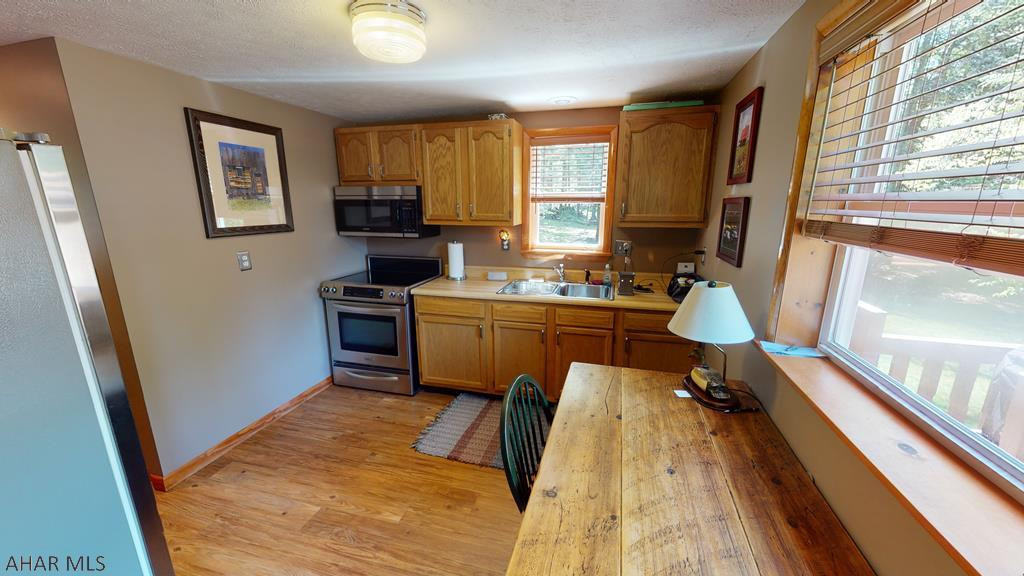 Glendale Yearound - Residential