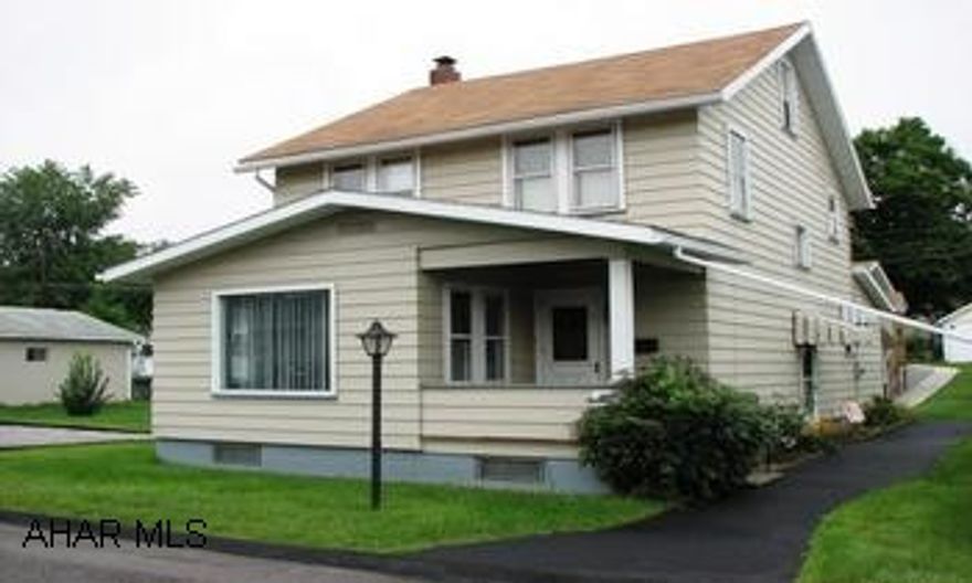 A NICELY DONE HOME. GARAGE IS 36X28 WITH 10 W X 8 H DOORS. GARAGE ALSO HAS SEPARATE ELECTRIC, WATER, CABLE, PHONE AND TELEVISION.