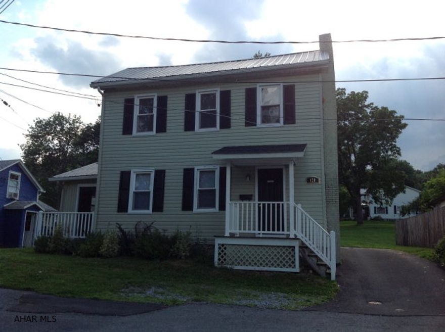 Renovated 2BD, 2 full BA, 2 story home located within blocks of Bedford downtown.  New kitchen, burber carpet, laminate flooring, new windows and roof, central AC and off street parking. 8x10 deck, 2 story shed 1000 sqft. and a vey nice backyard.