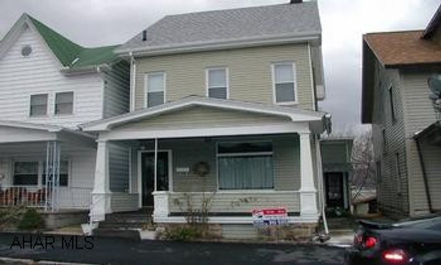 Spacious 2-3 Bedroom (Finished Attic W / Possible 3rd Bedroom) - Spacious Dining Room & Living Room - Eat In Kitchen - Central Air - All Mechanics 4 Years & Under - See Pictures Spacious 2-3 Bedroom (Finished Attic W / Possible 3rd Bedroom) - Spacious Dining Room & Living Room - Eat In Kitchen - Central Air - All Mechanics 4 Years & Under - See Pictures