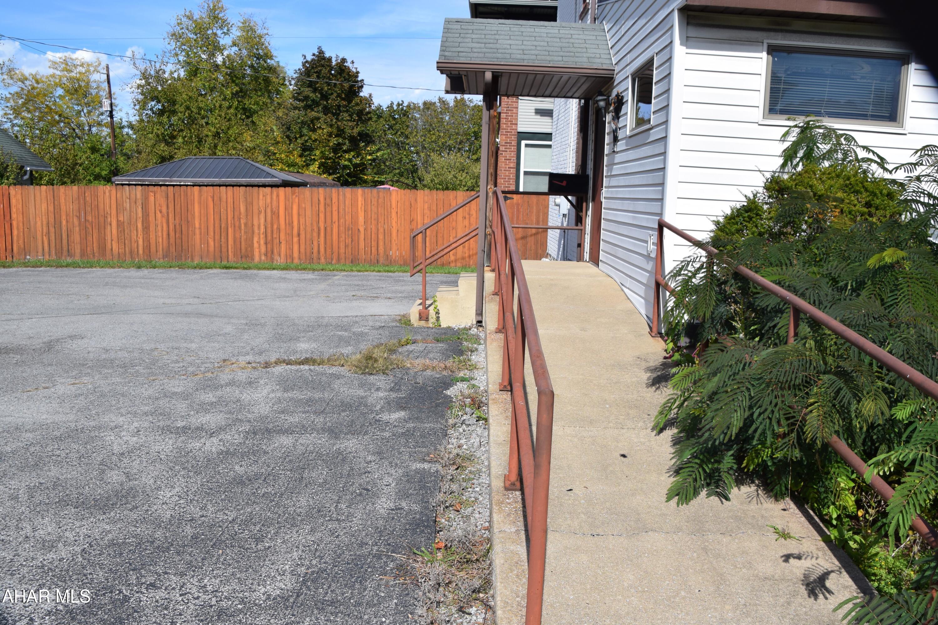 Hollidaysburg - Commercial Sale