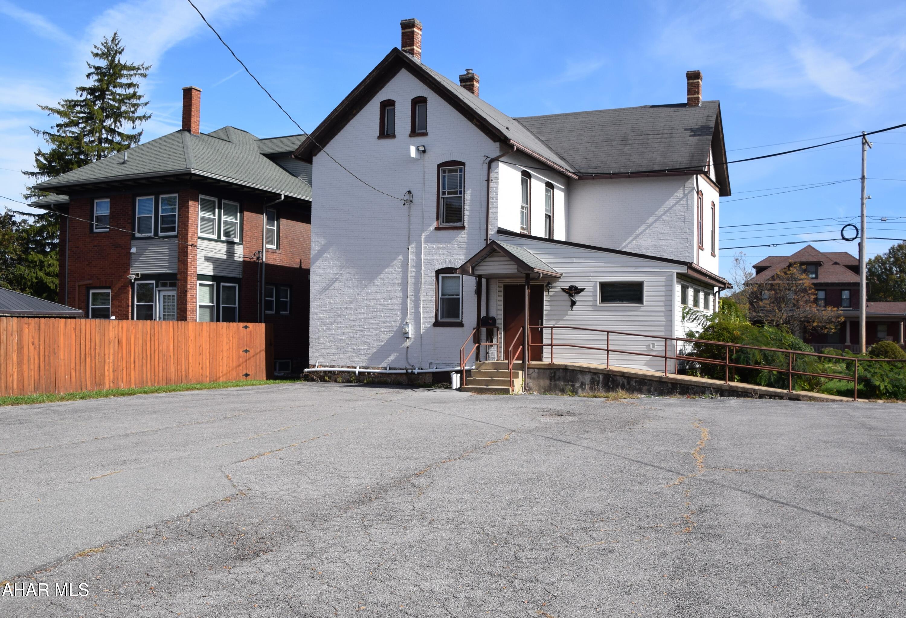 Hollidaysburg - Commercial Sale