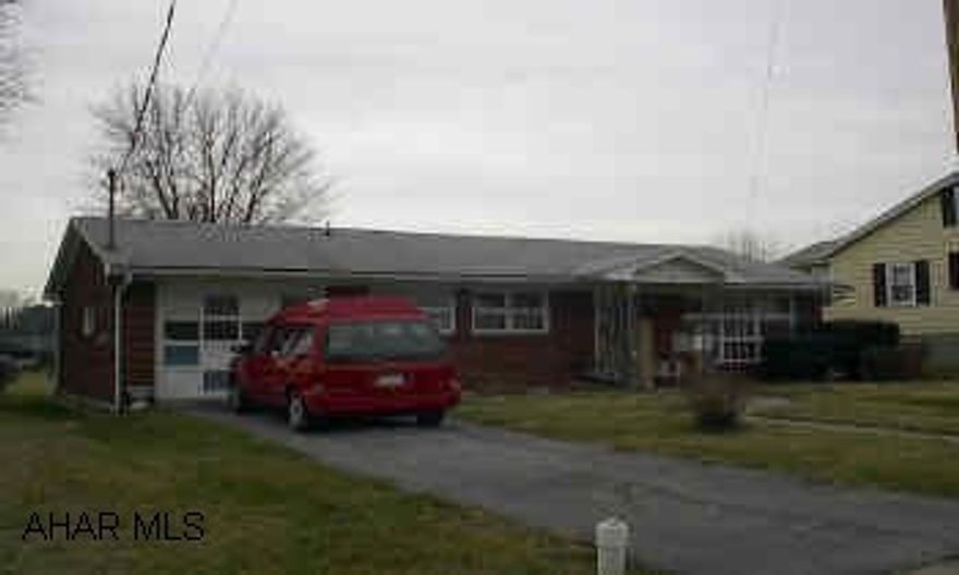 Cute 3 bed- Brick Rancher on large lot w/good mechanics.  Optional elec - 75.00/mo