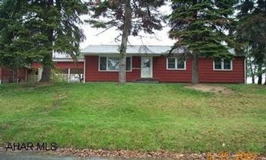 Large lot - 2 Car / 2 Story garage - Newer Roof, Windows, Furnace, Kitchen, etc.  Hardwood and Ceramic tile floors.  Family room with fireplace in rear.