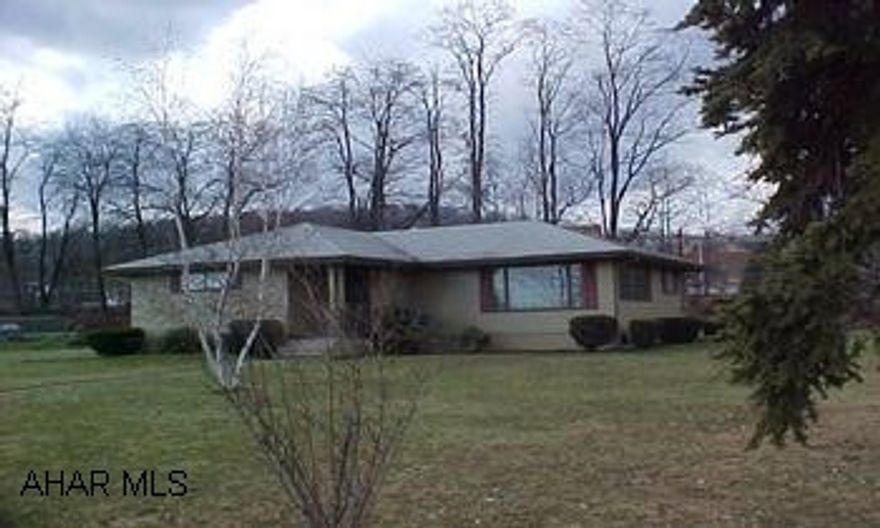 (Logan Twp) Up 58th St left Polland, left on Fay, Home on Right.  Walking distance to Ebner.  Nice open floor plan, immaculate condition!  J-788 (Logan Twp) Up 58th St left Polland, left on Fay, Home on Right.  Walking distance to Ebner.  Nice open floor plan, immaculate condition!  J-788