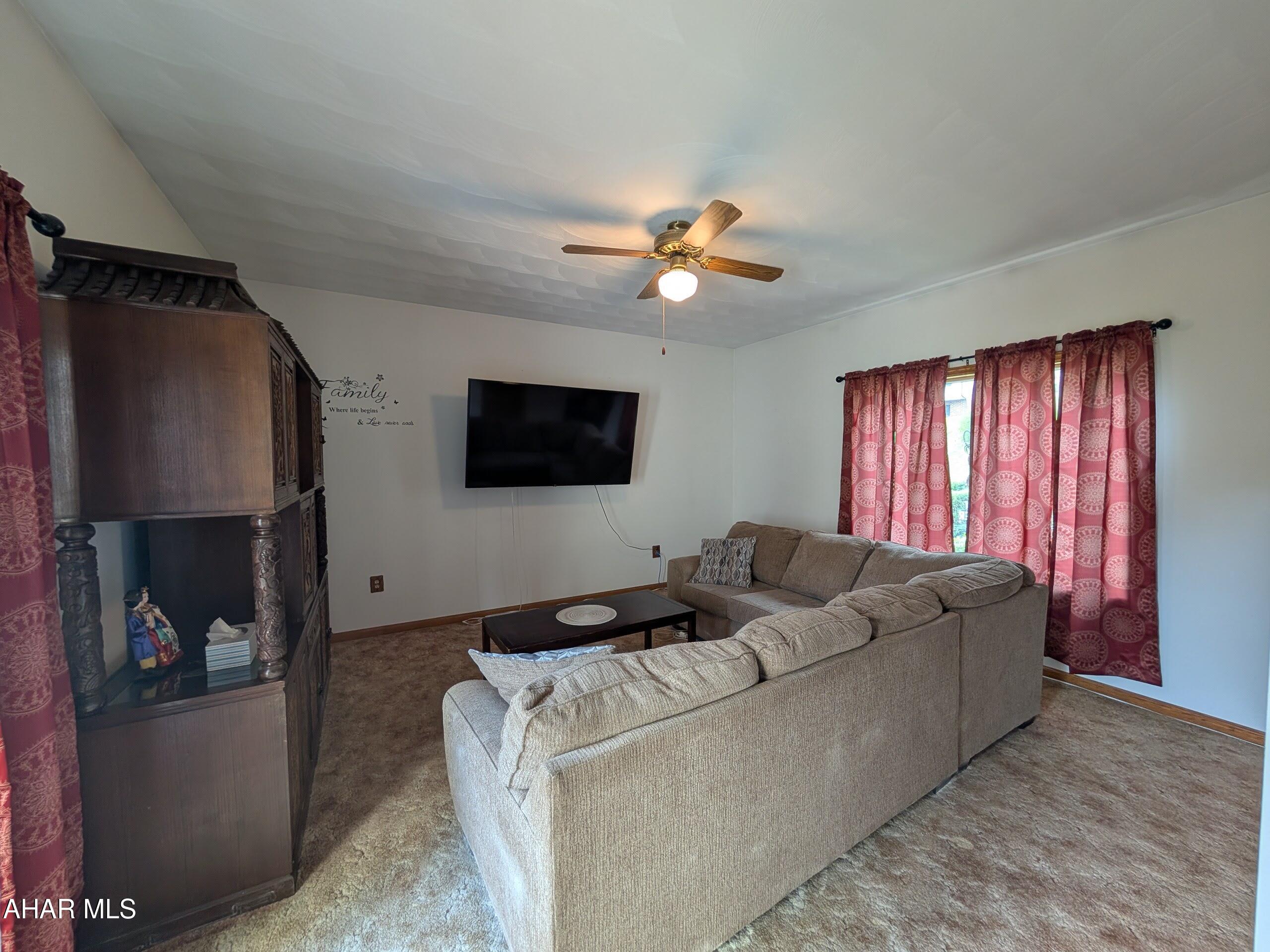 Llyswen - Residential