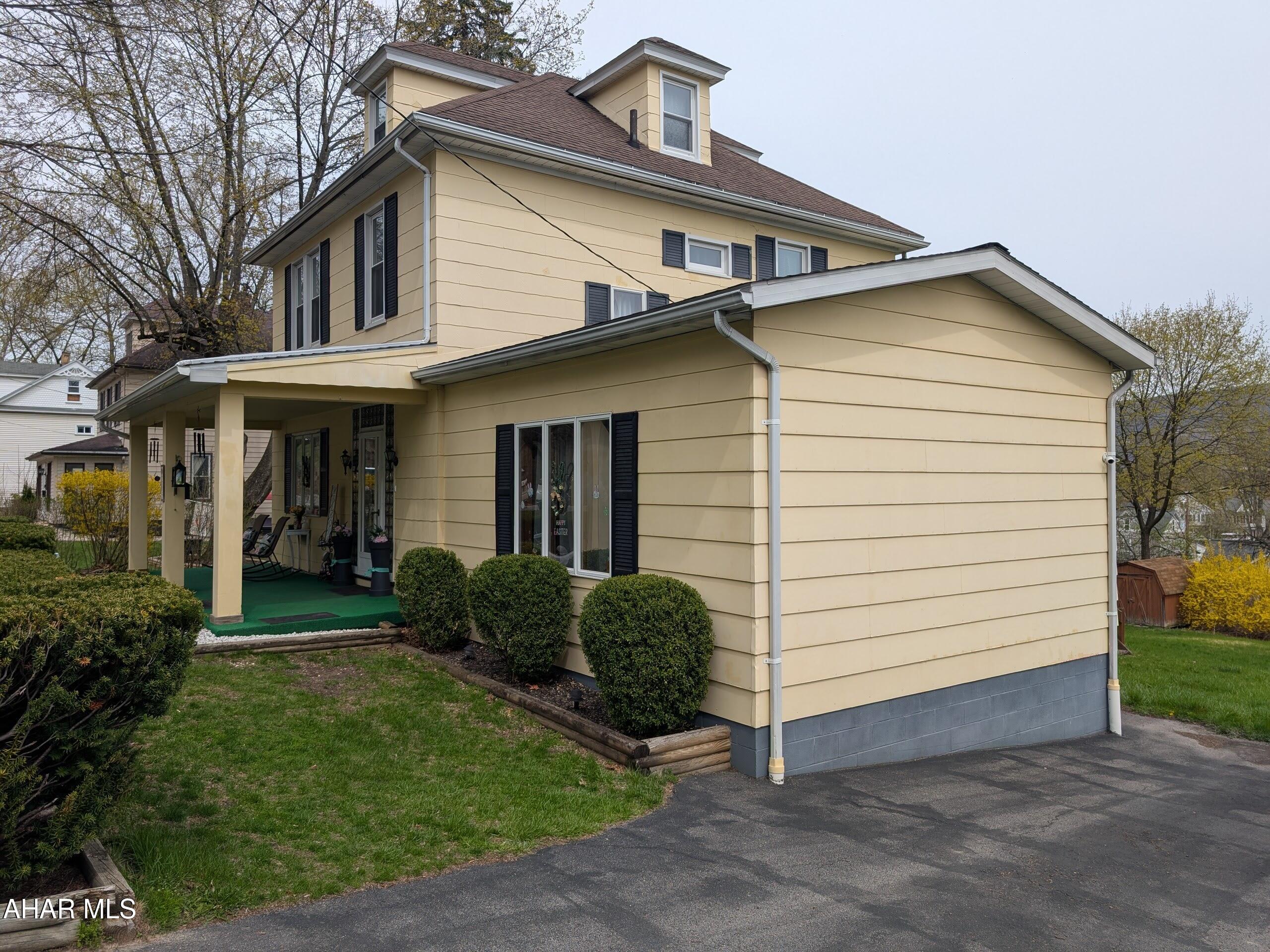 Llyswen - Residential