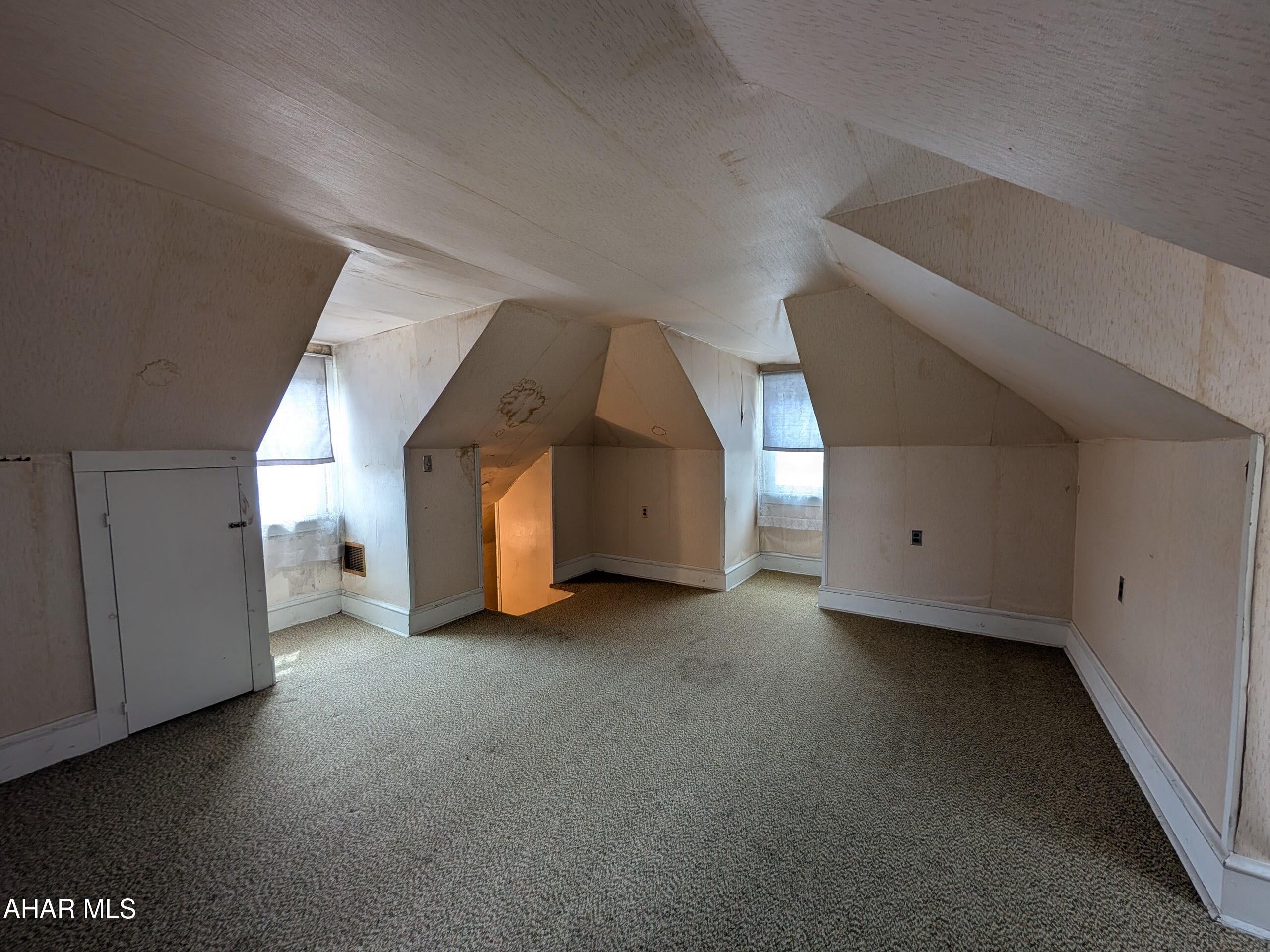 Llyswen - Residential