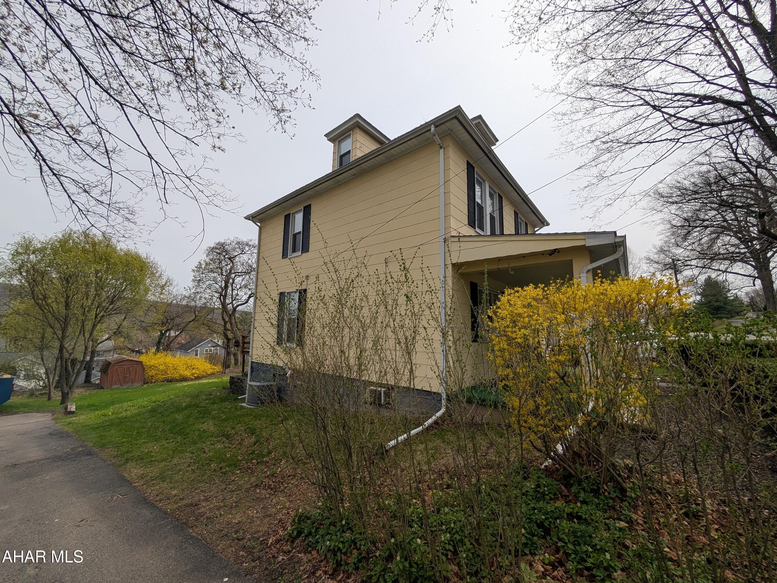 Llyswen - Residential