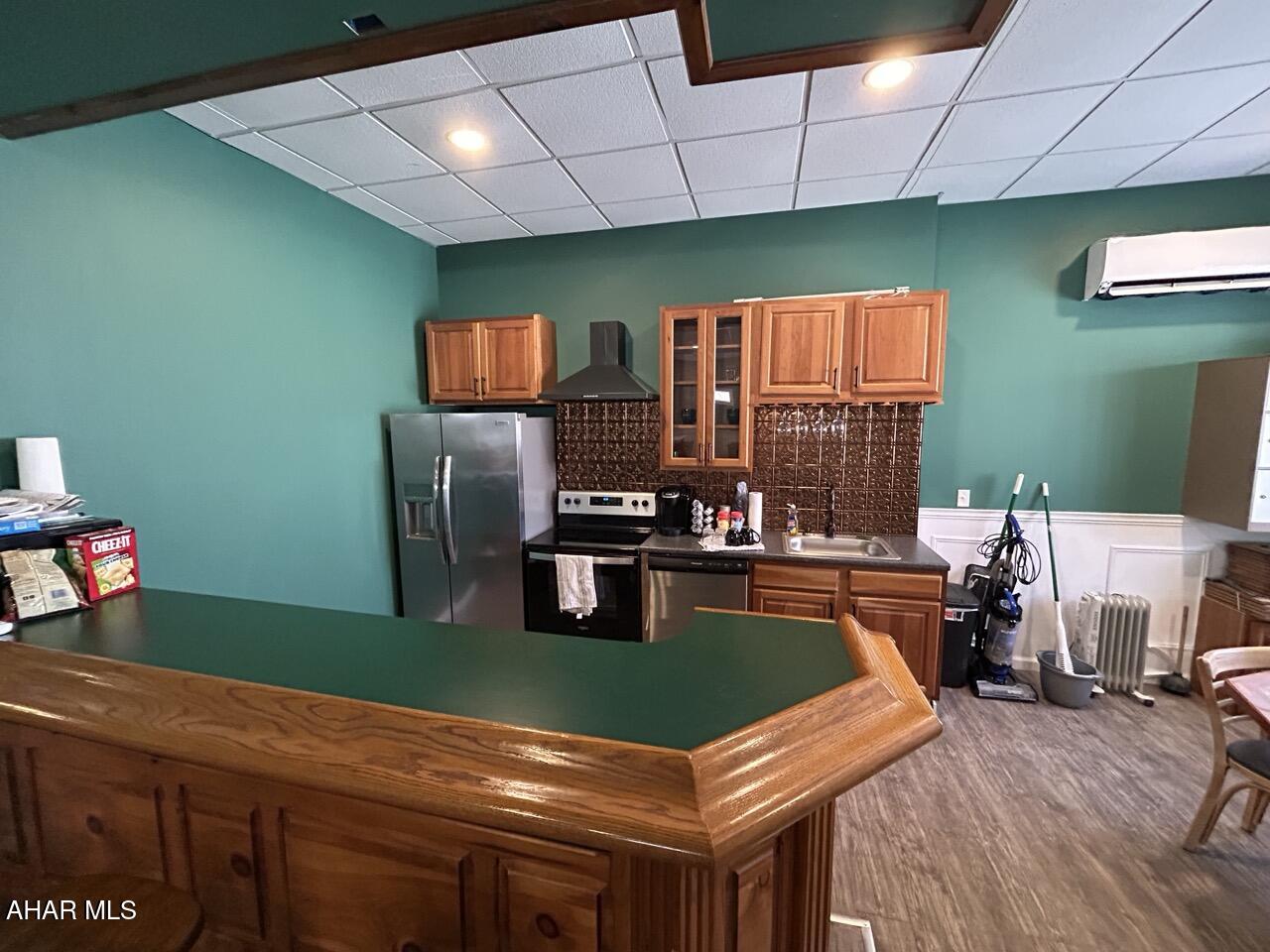 None - Commercial Lease