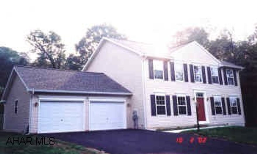 NEW CONSTRUCTION IN CHAPEL HILL ESTATES, S&A BUILT, MANY UPGRADES, LOGAN TOWNSHIP, 2ND FLOOR LAUNDRY AREA, SEEDING. SIDEWALKS. DRIVEWAY. 10 YEAR WARRANTY.