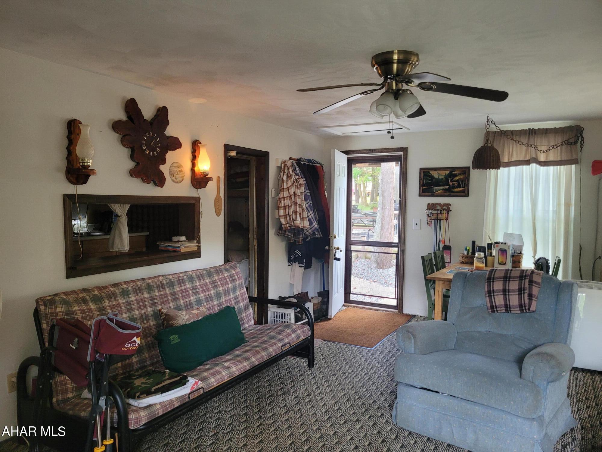 Glendale Yearound - Residential