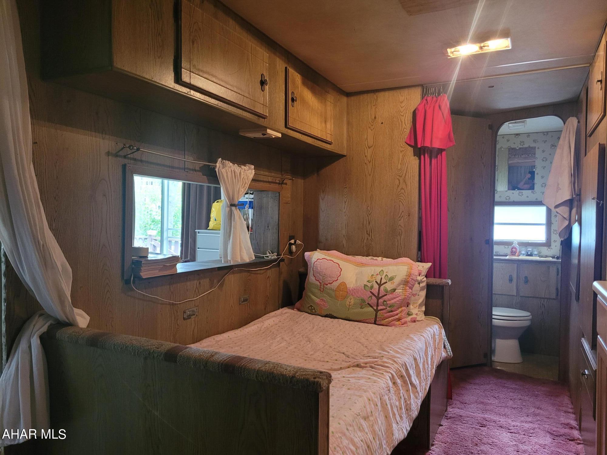 Glendale Yearound - Residential