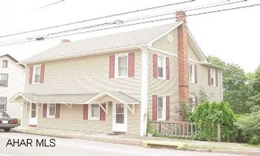 Vinyl sided duplex with seperate furnaces and hot water tanks. Full basements with walk out entry. Large level backyard.