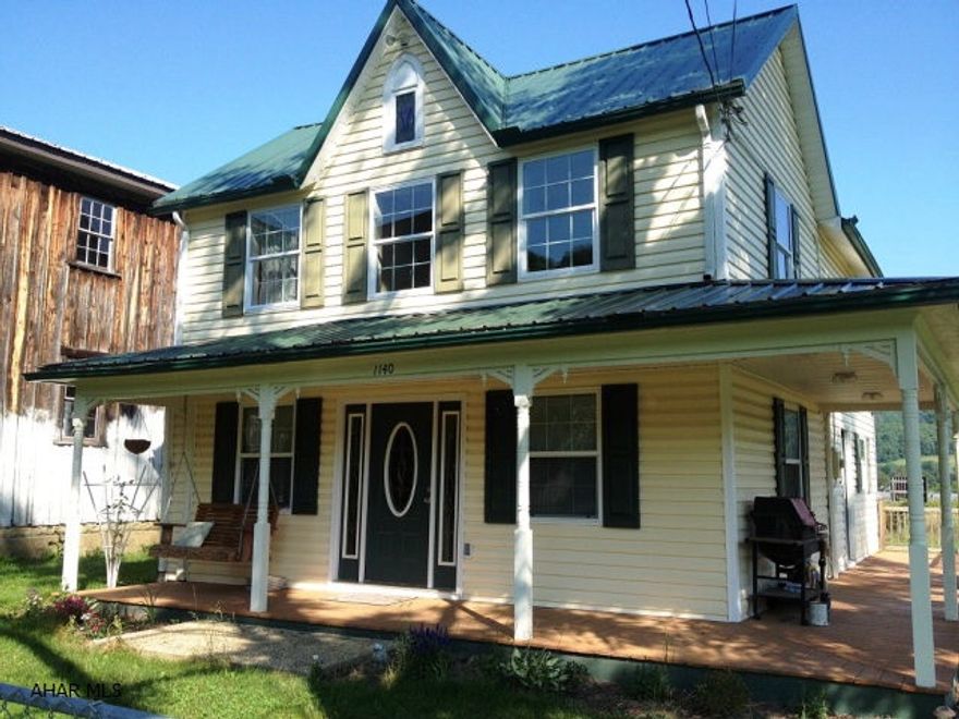 Fully updated 2 story on large level lot.  solid oak hardwood floors, Jacuzzi tub, spacious bedrooms and walk-in closets.  Second Floor laundry, all new features, move-in ready.