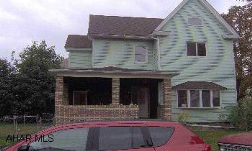 Nice remodeled home in Juniata.  New oak kitchen, large living room, finished 3rd floor great for game room or 4th bedroom.  New roof. Nice remodeled home in Juniata.  New oak kitchen. large living room , finished 3rd floor, great for game room or 4th bedroom.  New roof.