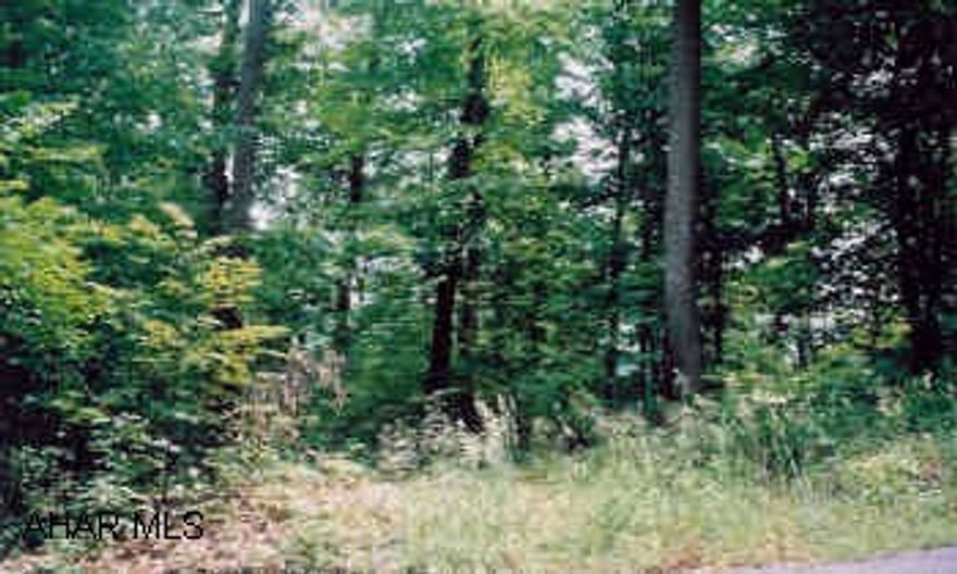 Residential Building Lot Located in Barclay Manor Subdivision