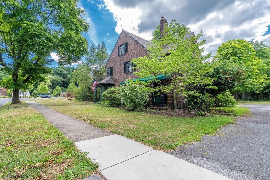 Charming 4 bedroom, 2.5 bath home located in the heart of Mansion Park. This authentic home boasts hardwood floors, natural light, crown molding, and so much more.  Third floor has option to be master suite with full bath, walk in closet or sitting area. Sellers motivated! Call listing agent for your private showing.