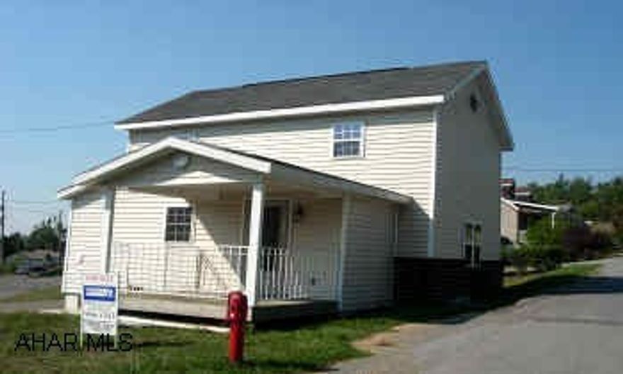 NEW EVERYTHING. 1ST FLOOR BEDROOM, BATH & LAUNDRY. AS GOOD AS NEW. 3 BEDROOM, 1 BATH, BEAUTIFULLY RE-DONE. 1ST FLOOR BEDROOM, BATH & LAUNDRY. NICE WOODWORK PERGO FLOORS.