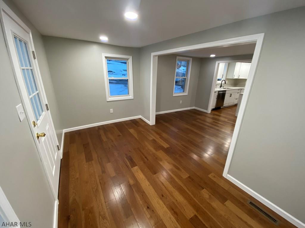 Juniata - Residential